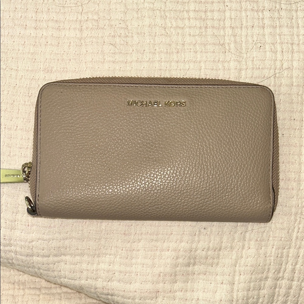 Michael Kors Pebbled Leather Wallet in Taupe